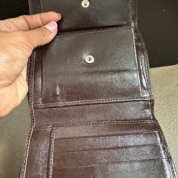 AUTHENTIC FENTI WALLET! - Picture 6 of 16